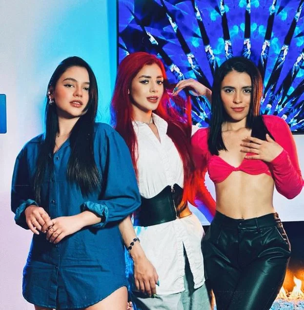 Isabella Sierra with her friends