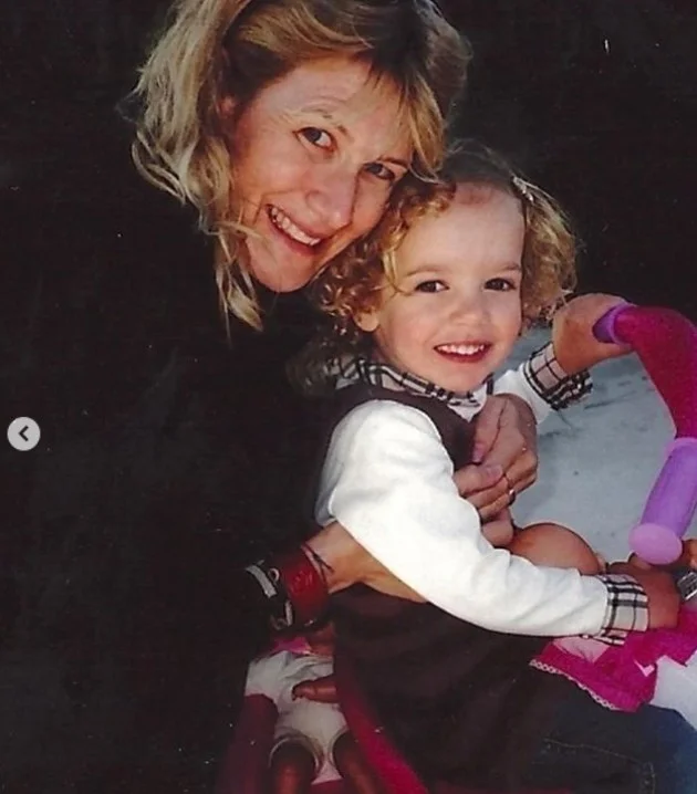 Jaya Harper's childhood image with her mom