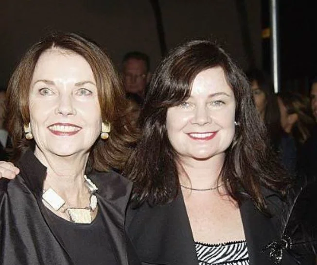 Jennifer Nicholson biography