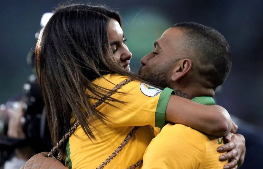 Joana Sanz with Dani Alves