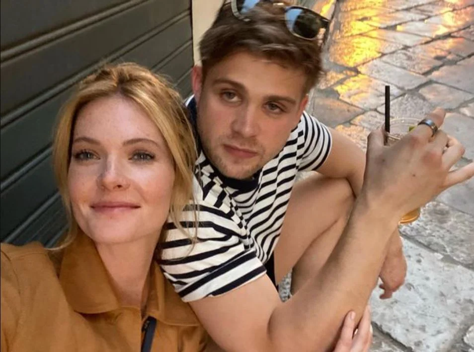 Leo Woodall and Meghann Fahy