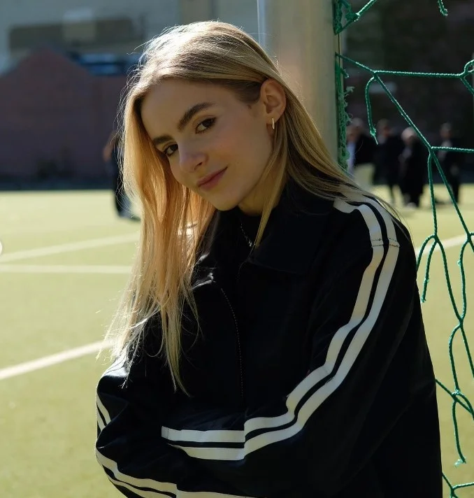 Mia Guethe is a shorts journalist