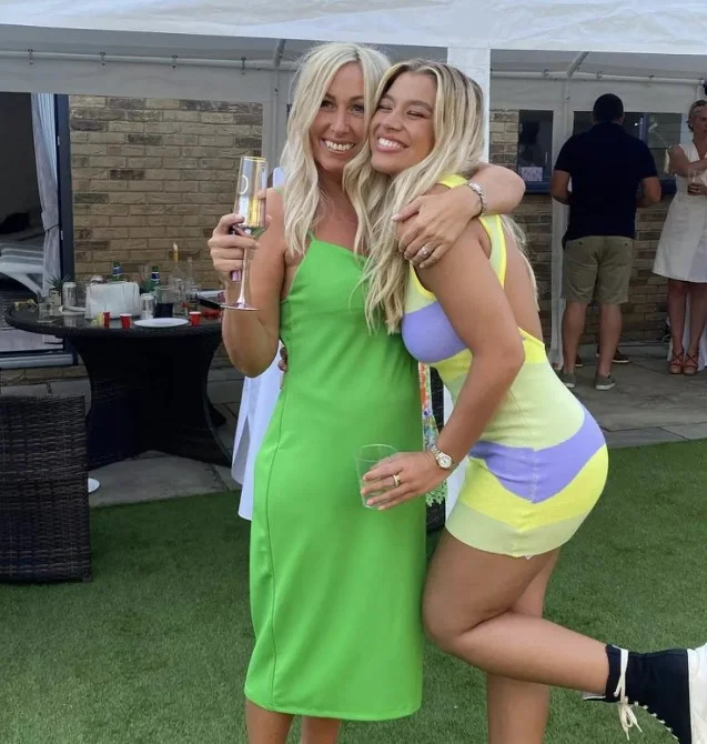 Molly Rainford with her mom Sarah