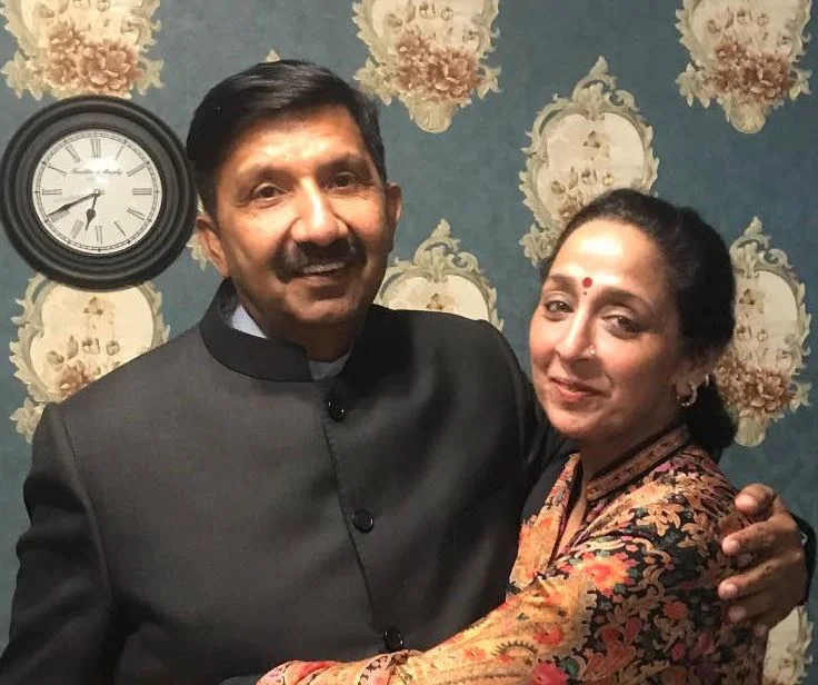 Mukesh Agnihotri and his wife Simmi Agnihotri
