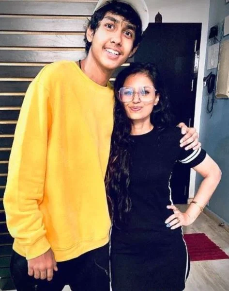 Rudhraksh Jaiswal with his mother