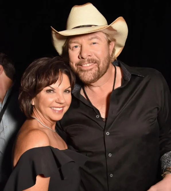 Tricia Lucus and Toby Keith
