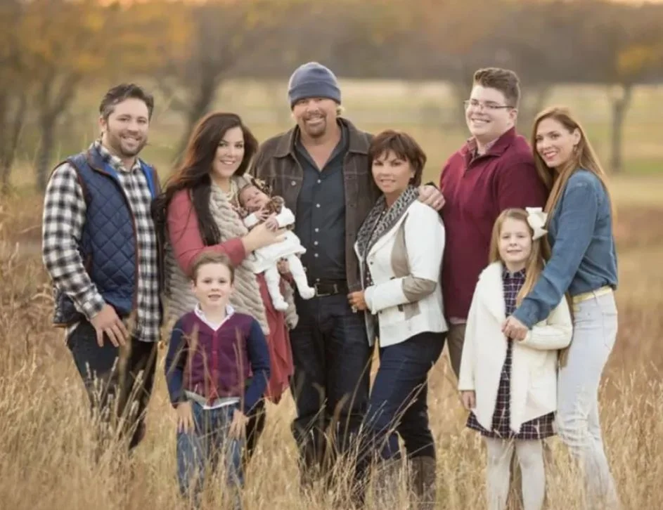 Tricia Lucus family