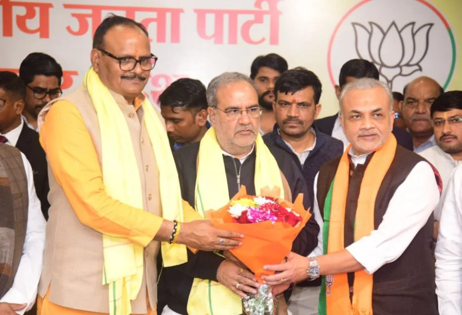 Vibhakar Shastri joins BJP