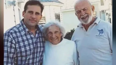 Steve Carell with his parents