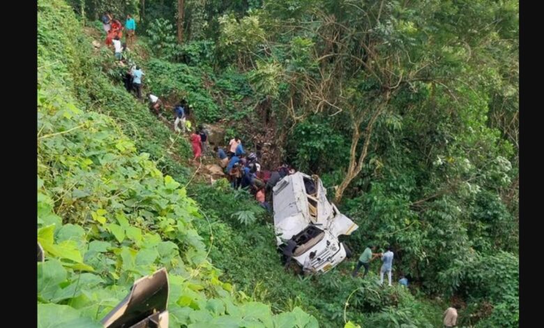 Tragedy Strikes Tamil Nadu Tourist Vehicle Overturns in Kerala, Leaving Three Dead and Fourteen Injured